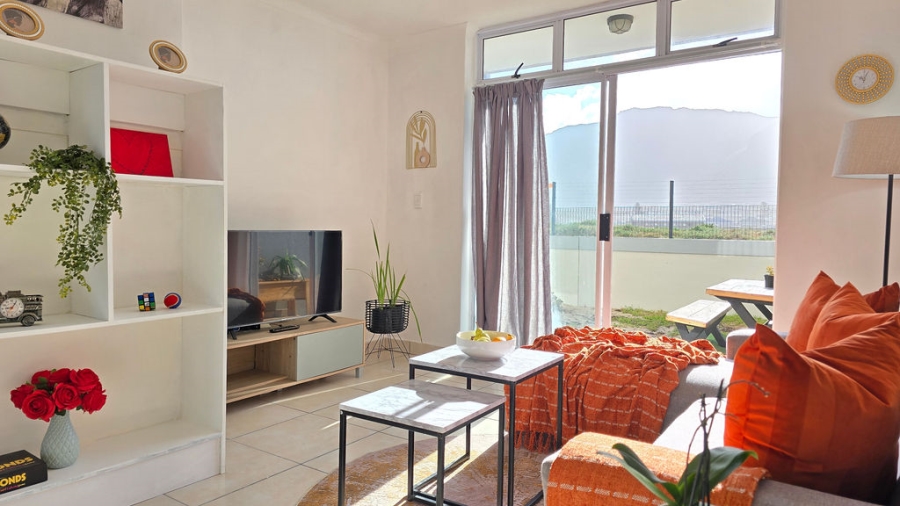 To Let 2 Bedroom Property for Rent in Muizenberg Western Cape